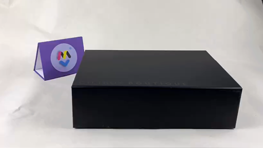 علبة هدايا ممغنطة مخصصة من الورق المقوى الأسود مع uv طلاء الشعار