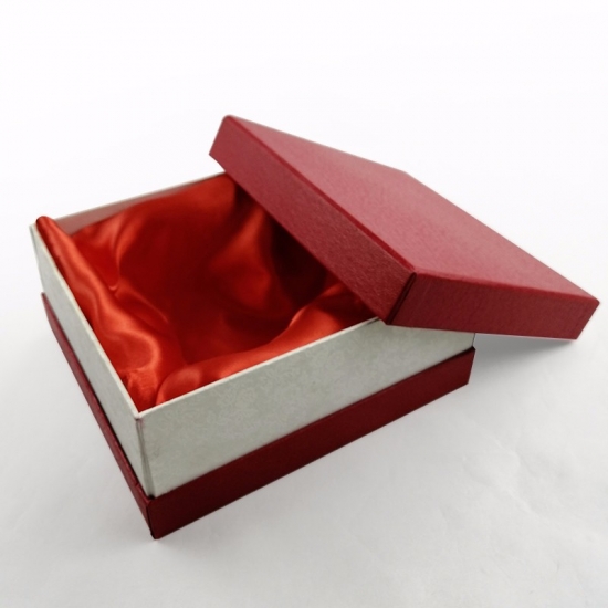 custom plain red texture sturdy gift boxes with lids and satin